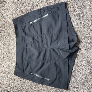 Athleta Trekkie North Mid Rise Short, Black, Size 6